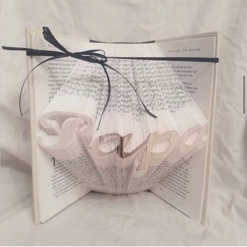 𝘾𝙪𝙨𝙩𝙤𝙢𝙞𝙯𝙚 𝙋𝙚𝙧𝙨𝙤𝙣𝙖𝙡𝙞𝙯𝙚 𝘽𝙤𝙤𝙠 𝙁𝙤𝙡𝙙𝙞𝙣𝙜 𝙂𝙞𝙛𝙩𝙨! 🎁 - Picture 6 of 16